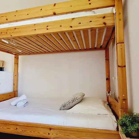 68, Piscine Chauffée à 2 Pas De L'océan Maison d'hôtes *