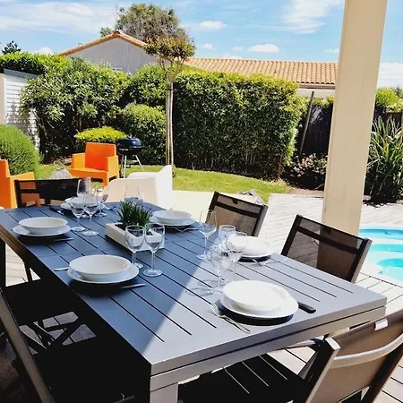 68, Piscine Chauffee A 2 Pas De L'ocean