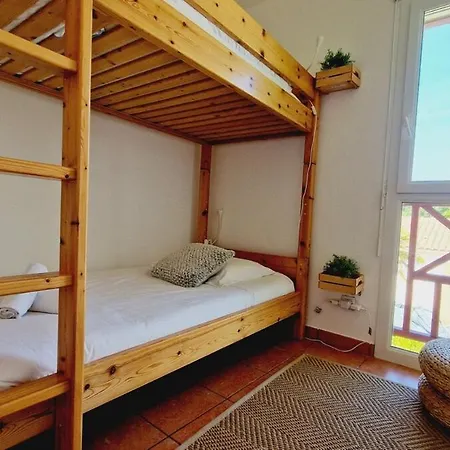 68, Piscine Chauffée à 2 Pas De L'océan Maison d'hôtes *