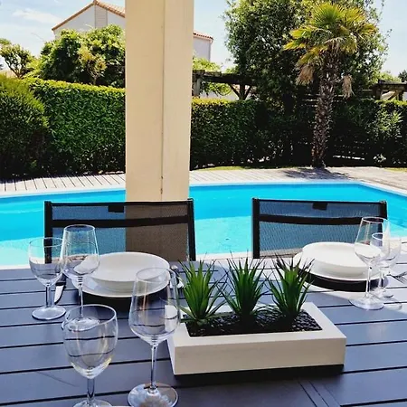 68, Piscine Chauffee A 2 Pas De L'ocean Vendégház Les Sables-dʼOlonne
