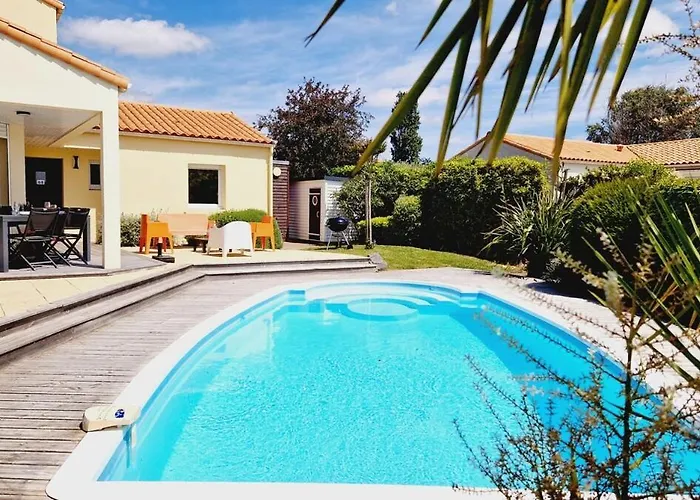 68, Piscine Chauffee A 2 Pas De L'ocean 4*